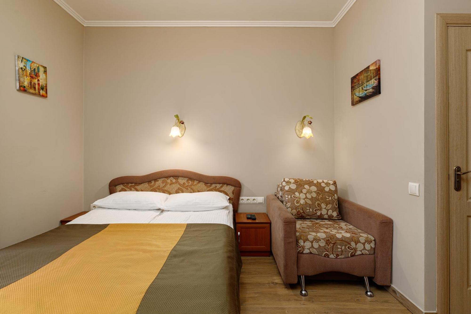 Kaiser Econom Hotel
